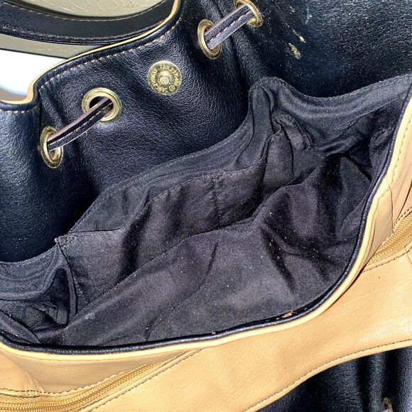 Liz Clairborne Leanne 4 Poster Shoulder Bag Tan and Black - Picture 7 of 12